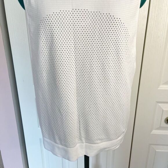 Lululemon Swiftly Lightweight Sleeveless Mesh Muscle Flowy Relax Fit Tank Top - Picture 9 of 10